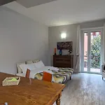 Artist House, Design And ヴェローナ