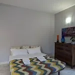 Artist House, Design And *