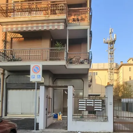 Artist House, Design And Verona