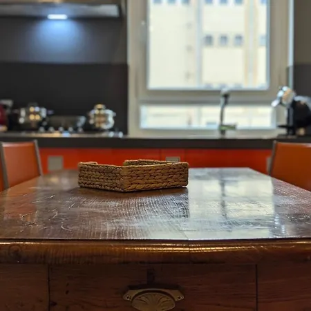 Apartment Artist House, Design And *