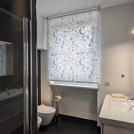 Artist House, Design And * Verona